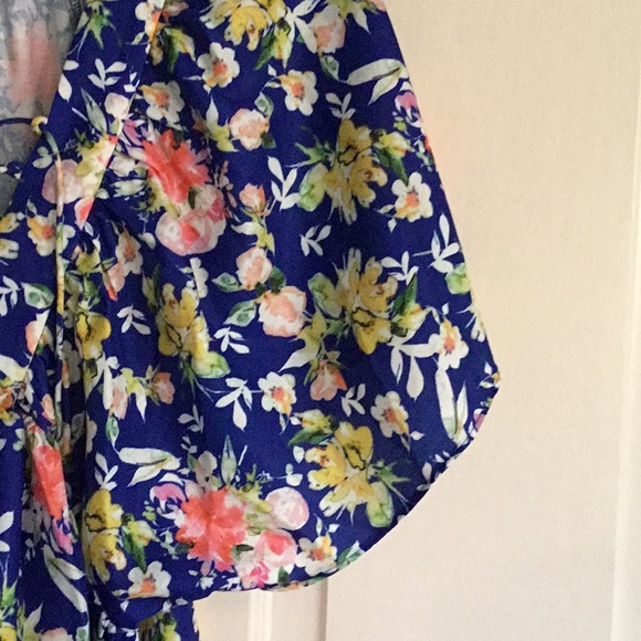 Blouse - Picture 4 of 5